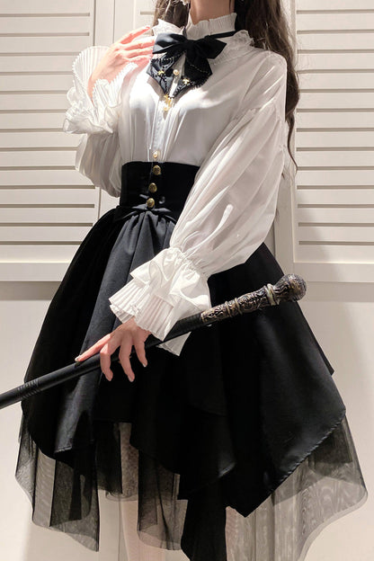 Casually Elegant Garment with a Refined Edge