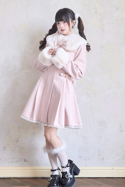 Effortlessly Elegant Coat with a Timeless Design