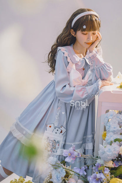 Finely Styled Dress with a Classic Vintage Look