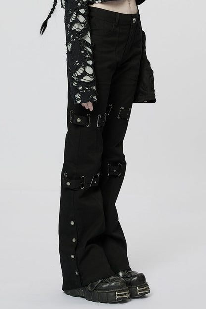 Effortlessly Elegant Pants with a Timeless Design