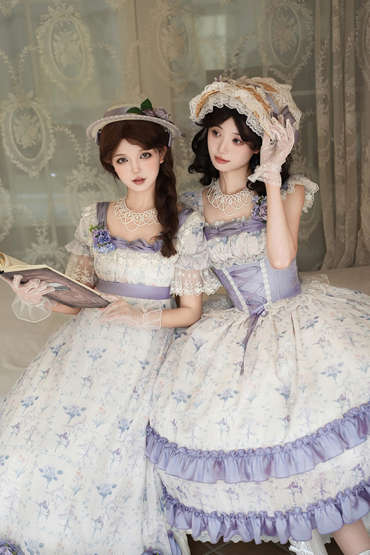 Finely Styled Dress with a Classic Vintage Look