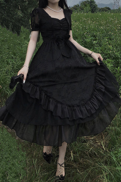 Effortlessly Elegant Dress with a Timeless Design