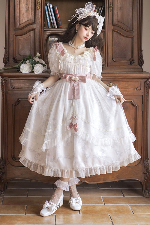 Finely Styled Dress with a Classic Vintage Look