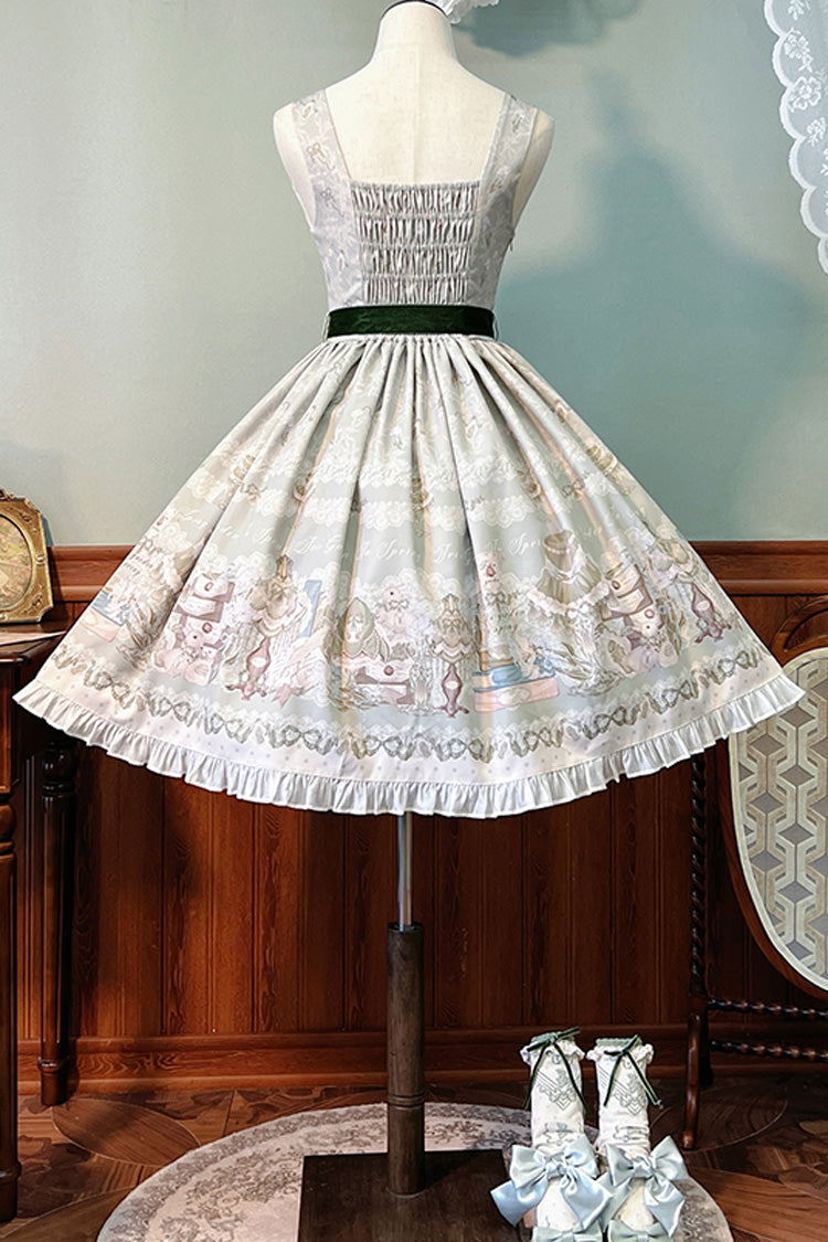Finely Styled Dress with a Classic Vintage Look