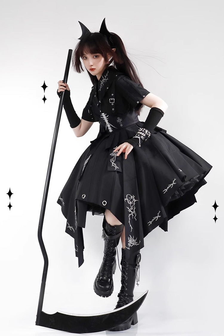 Finely Styled Dress with a Classic Vintage Look