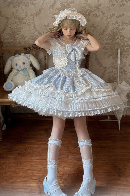 Subtly Elegant Dress with a Refined Vintage Look