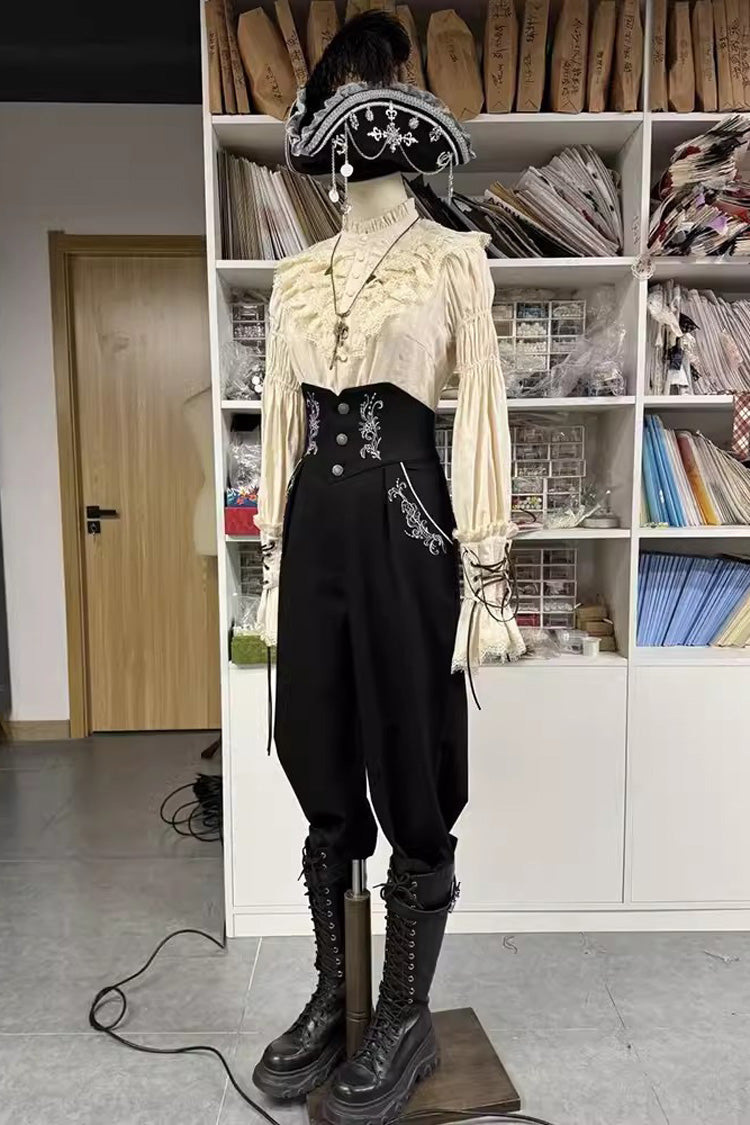 Classic Vintage Blouse with a Flattering Fit