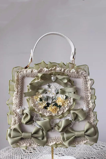 Vintage Style Bag with a Modern Fit