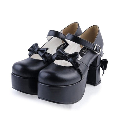 Effortlessly Elegant Shoes with a Timeless Design