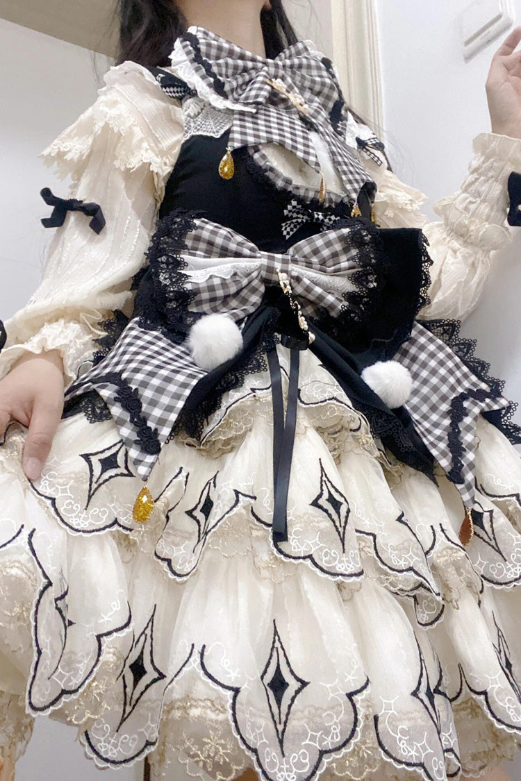 Finely Styled Dress with a Classic Vintage Look