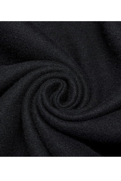 Casually Elegant Garment with a Refined Edge