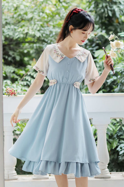 Finely Styled Dress with a Classic Vintage Look