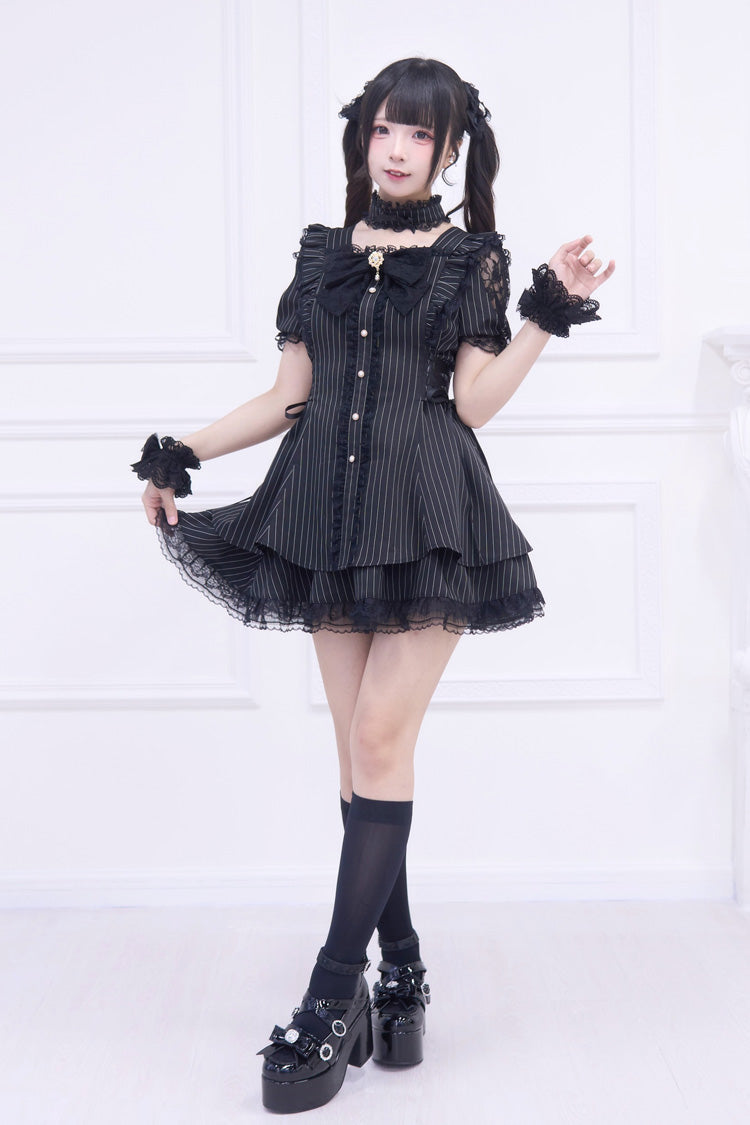 Finely Styled Dress with a Classic Vintage Look
