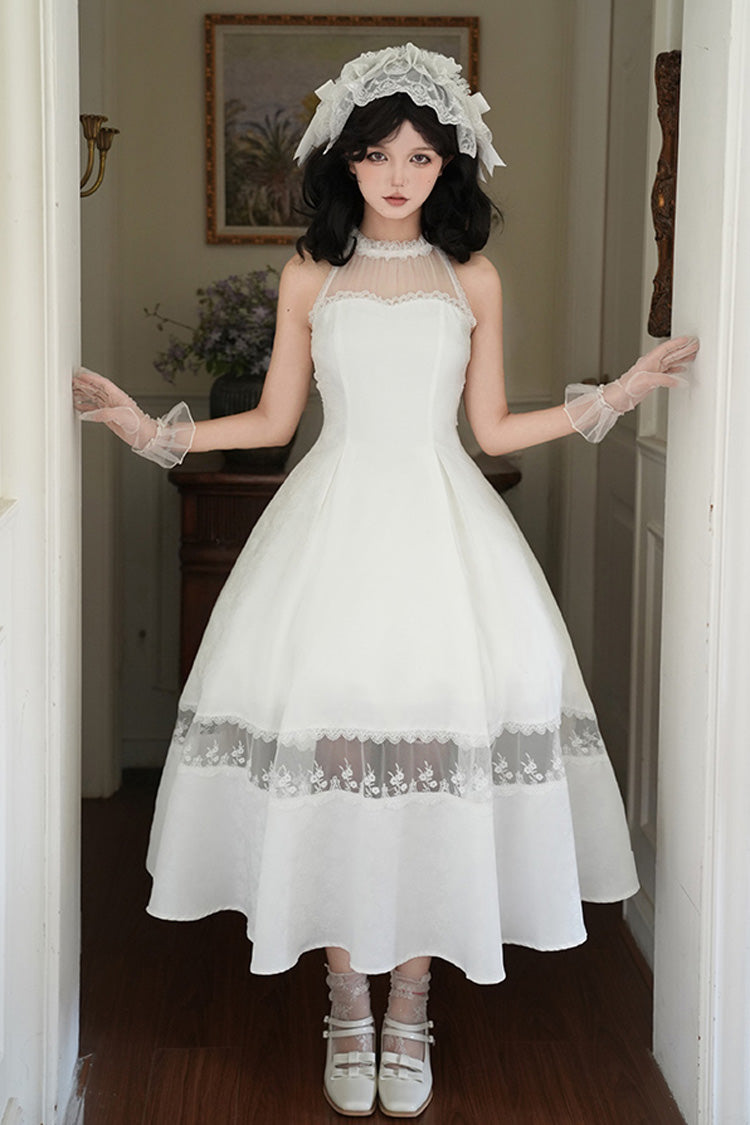 Finely Styled Dress with a Classic Vintage Look
