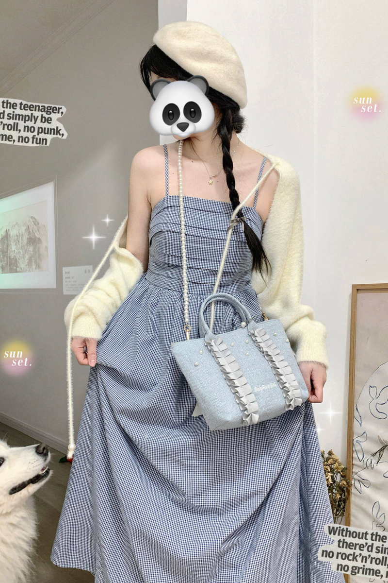 Sweetheart Pearl Ruffle Bag