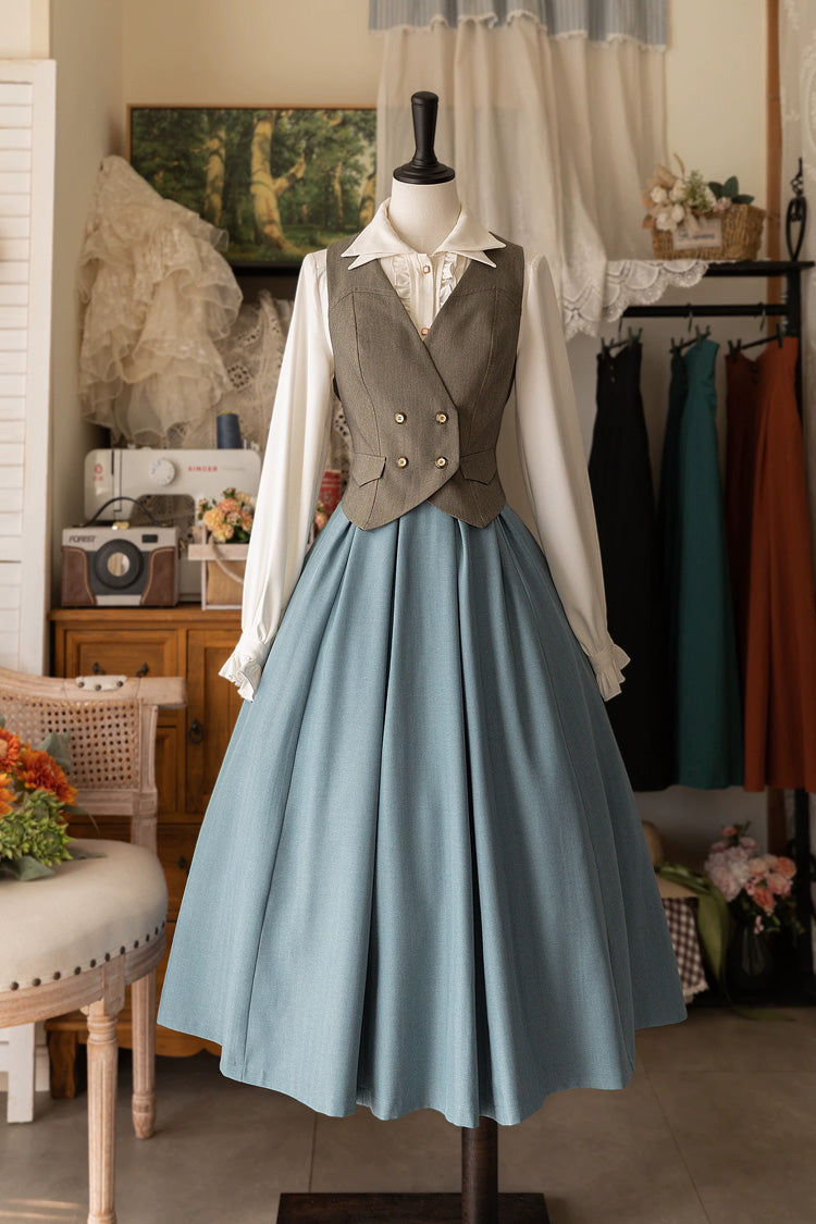 Finely Styled Garment with a Classic Vintage Look