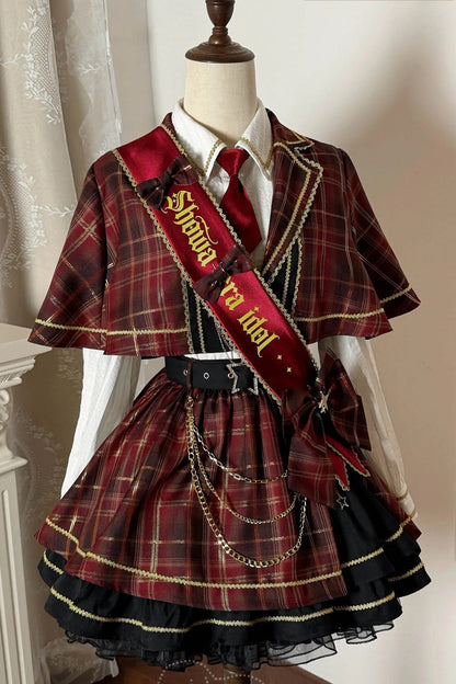 Finely Styled Garment with a Classic Vintage Look