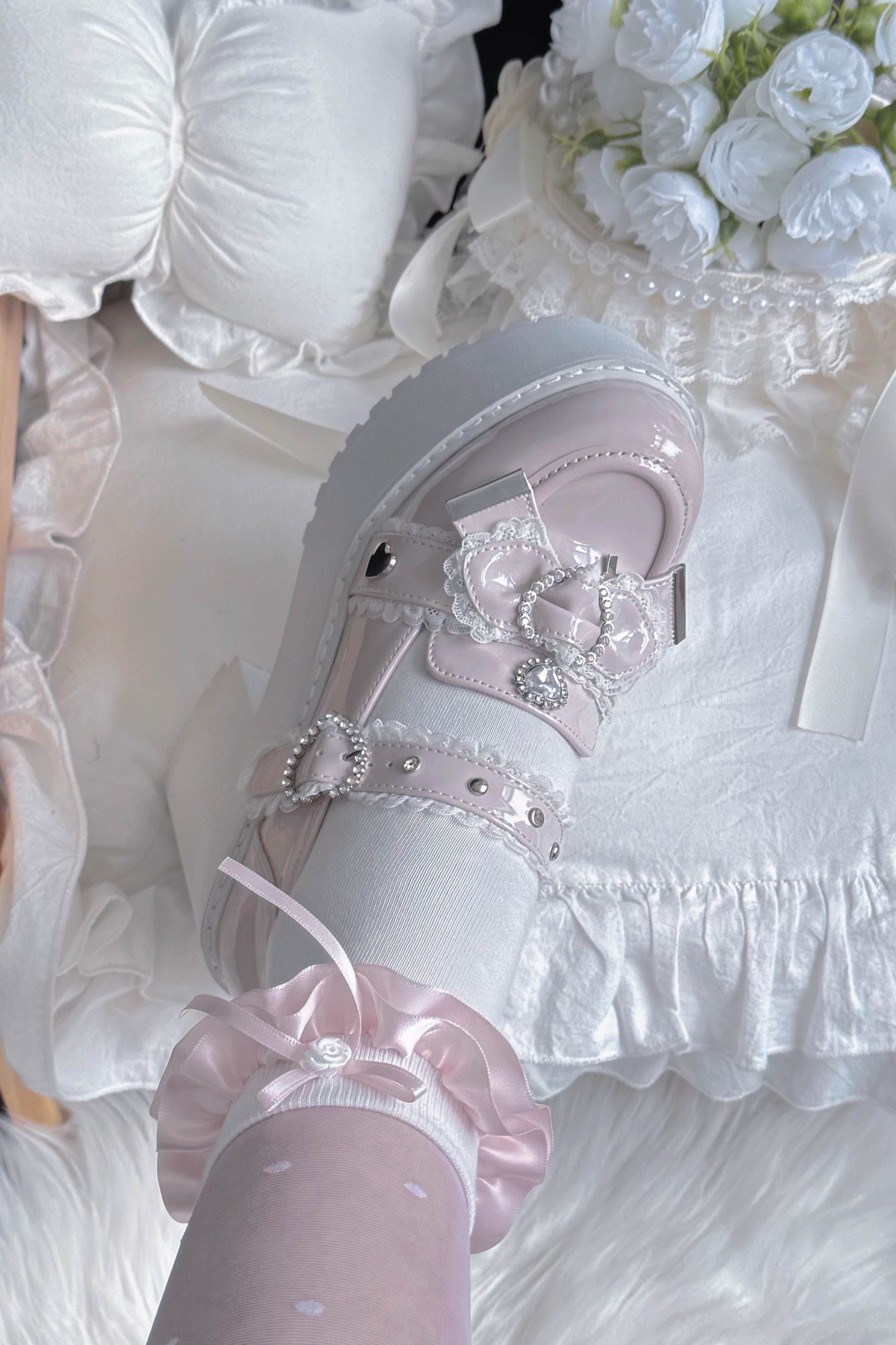 Jewel Cross Ribbon Shoes