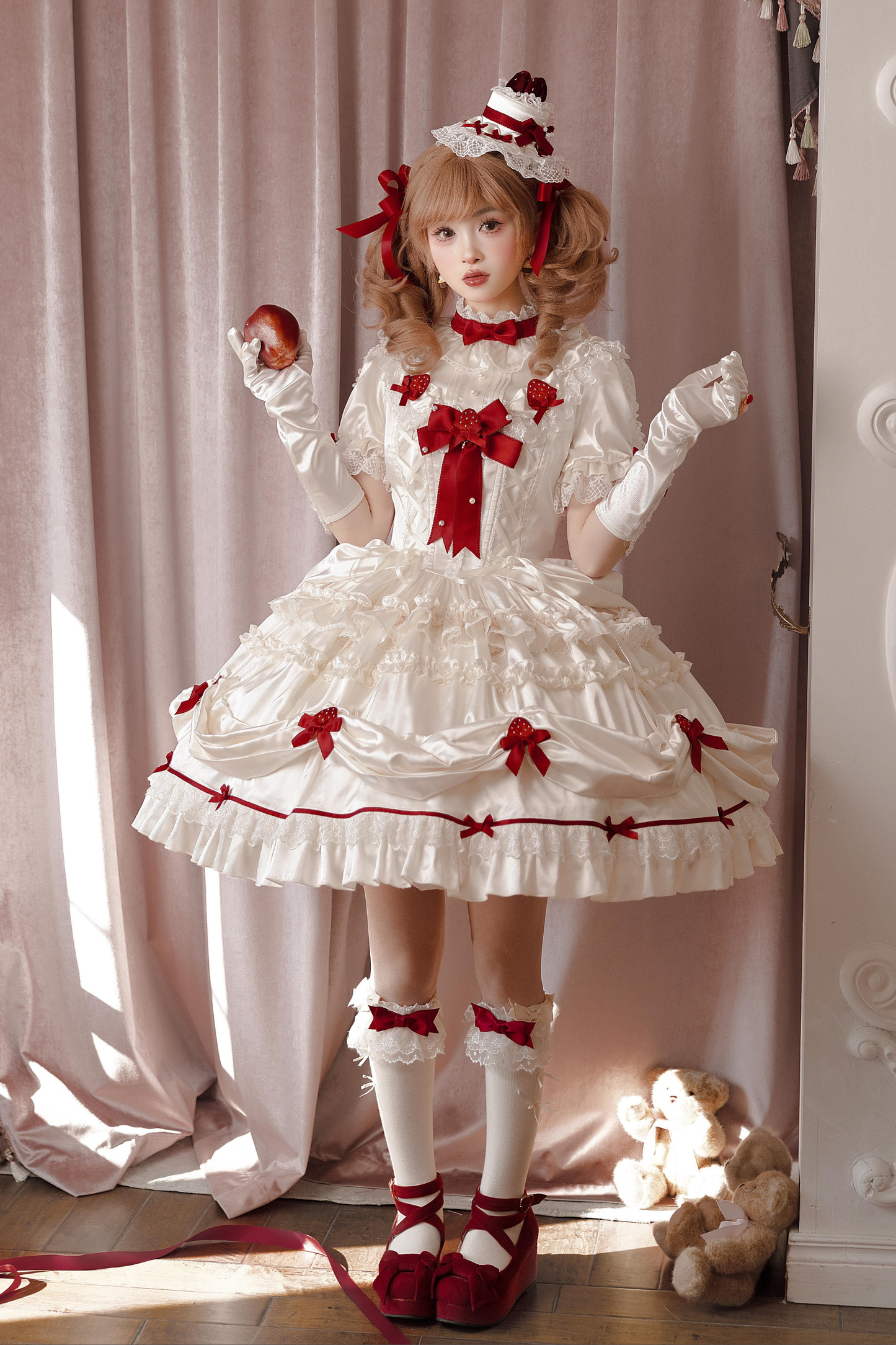 [pre-order Deadline: March 29] Cream Strawberry Lolita Dress