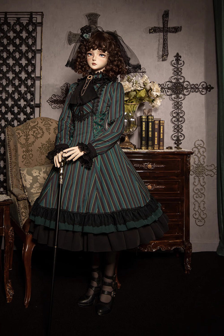 Subtly Elegant Dress with a Refined Vintage Look