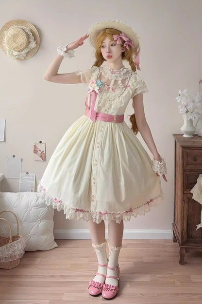 Finely Styled Dress with a Classic Vintage Look