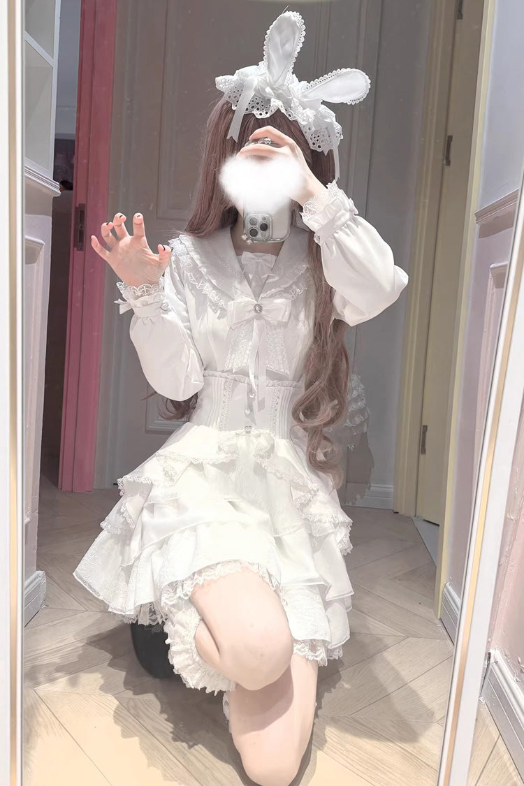 Casually Elegant Garment with a Refined Edge