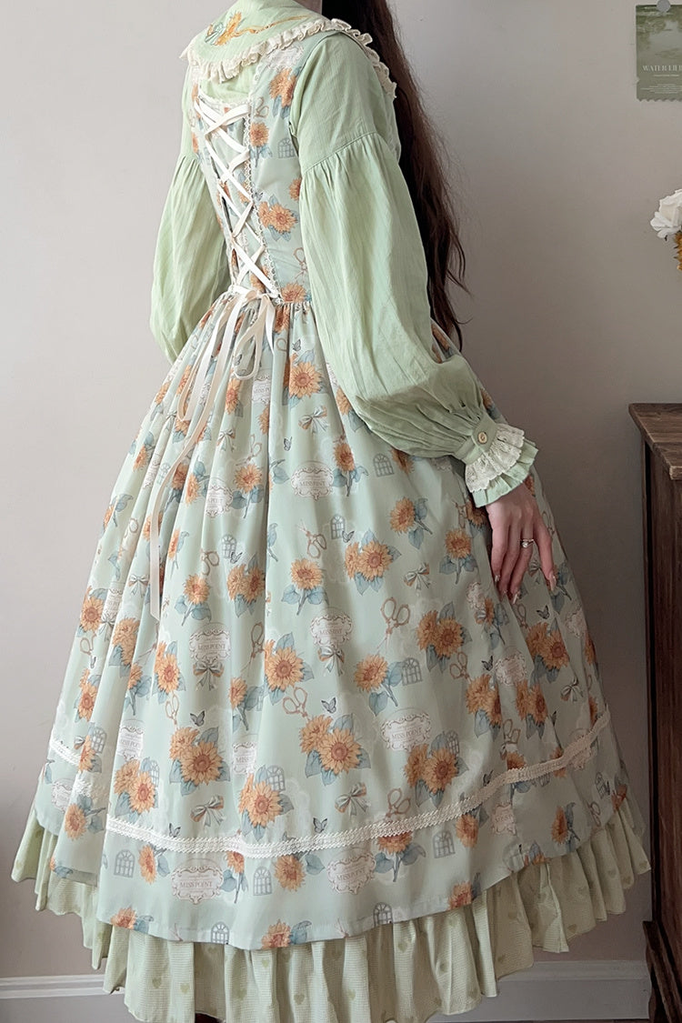 Finely Styled Dress with a Classic Vintage Look