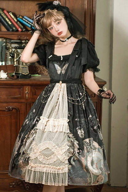 Finely Styled Dress with a Classic Vintage Look
