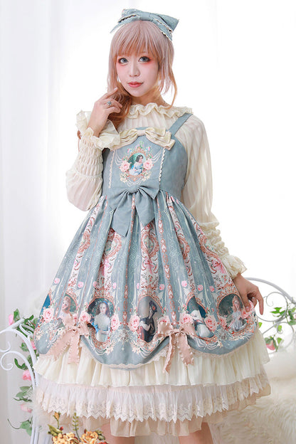Finely Styled Dress with a Classic Vintage Look