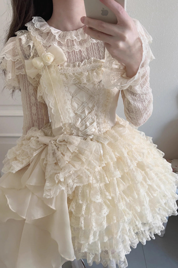 Finely Styled Dress with a Classic Vintage Look