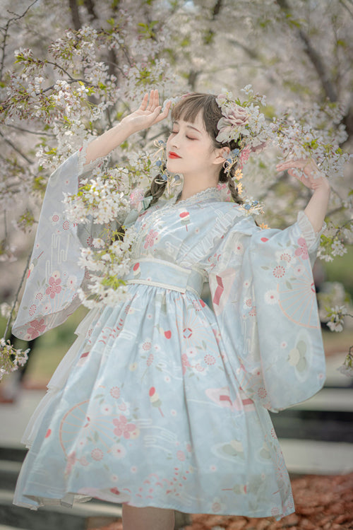 Finely Styled Dress with a Classic Vintage Look