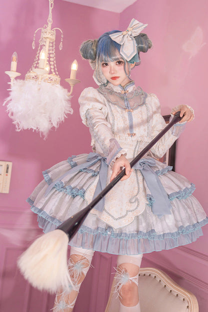 Finely Styled Dress with a Classic Vintage Look