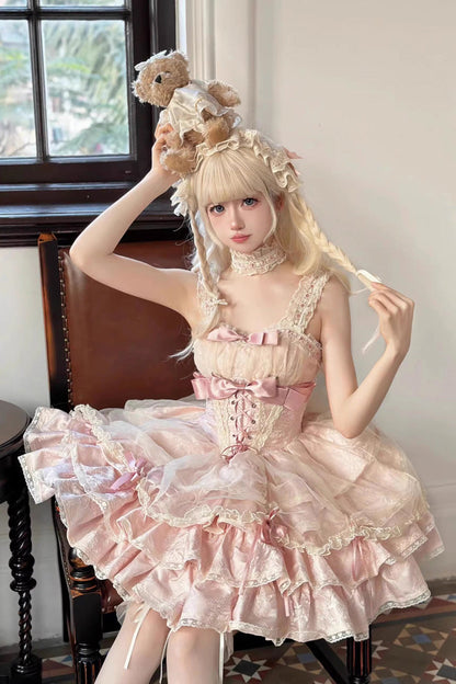 Subtly Elegant Dress with a Refined Vintage Look