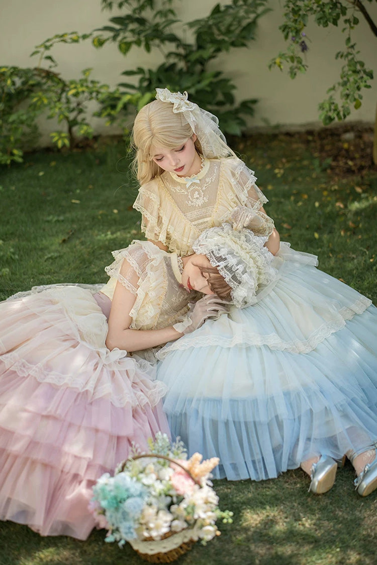 Subtly Elegant Dress with a Refined Vintage Look