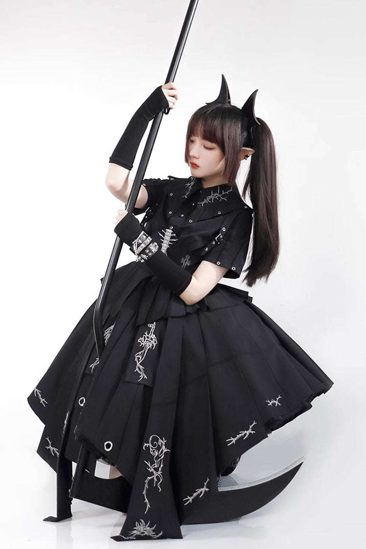 Finely Styled Dress with a Classic Vintage Look