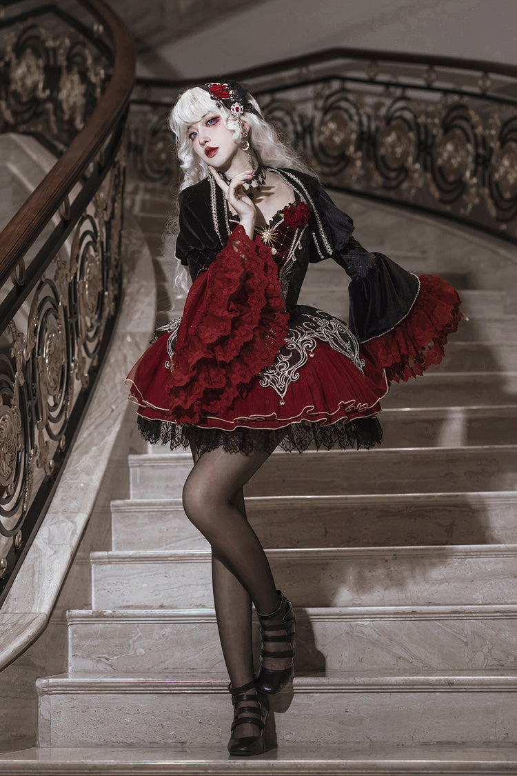 Finely Styled Dress with a Classic Vintage Look