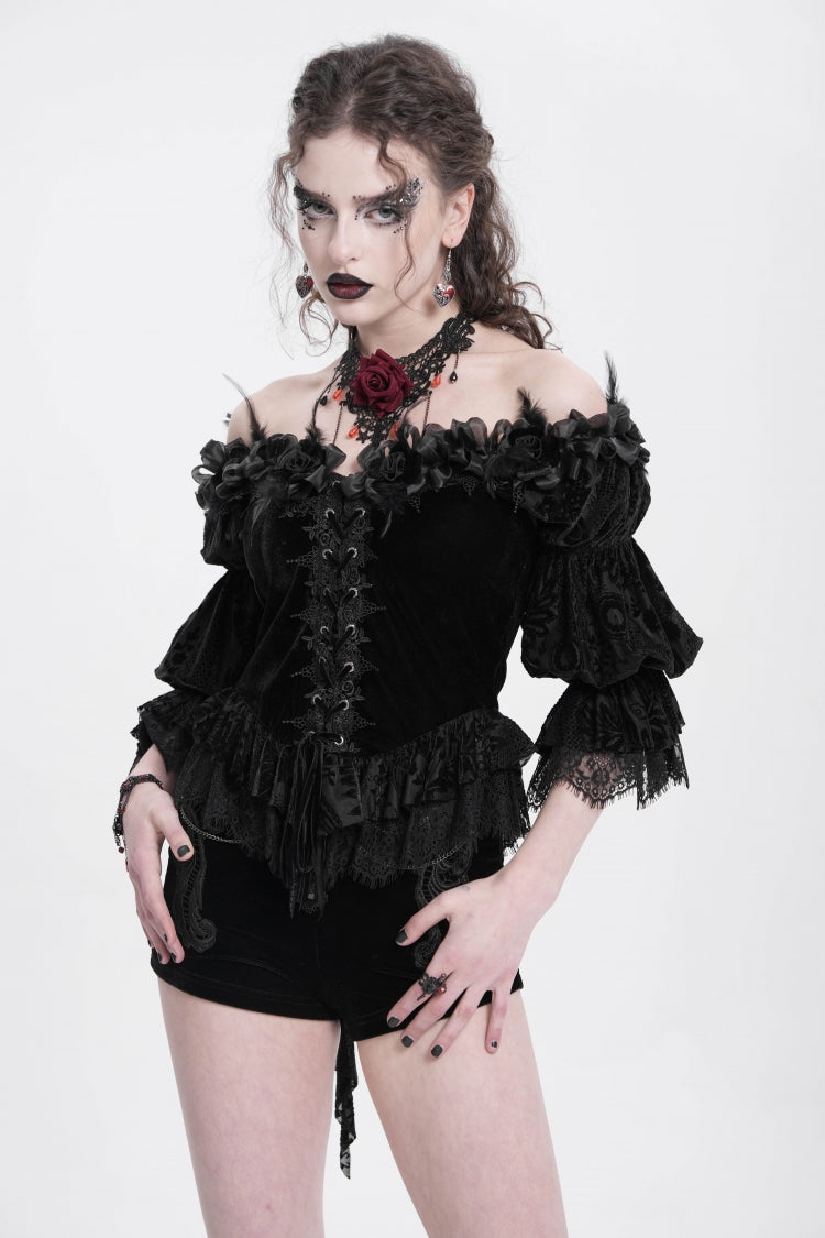 Beautifully Crafted Blouse in a Classic Style