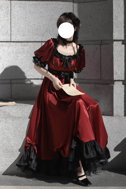 Classic Vintage Dress with a Flattering Fit