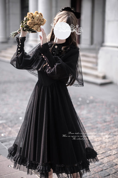 Effortlessly Elegant Dress with a Timeless Design