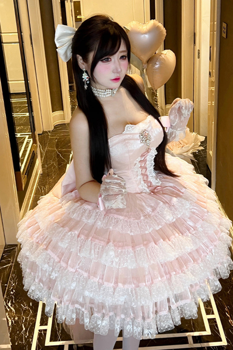 Finely Styled Dress with a Classic Vintage Look
