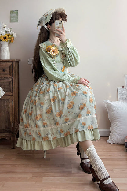 Finely Styled Dress with a Classic Vintage Look