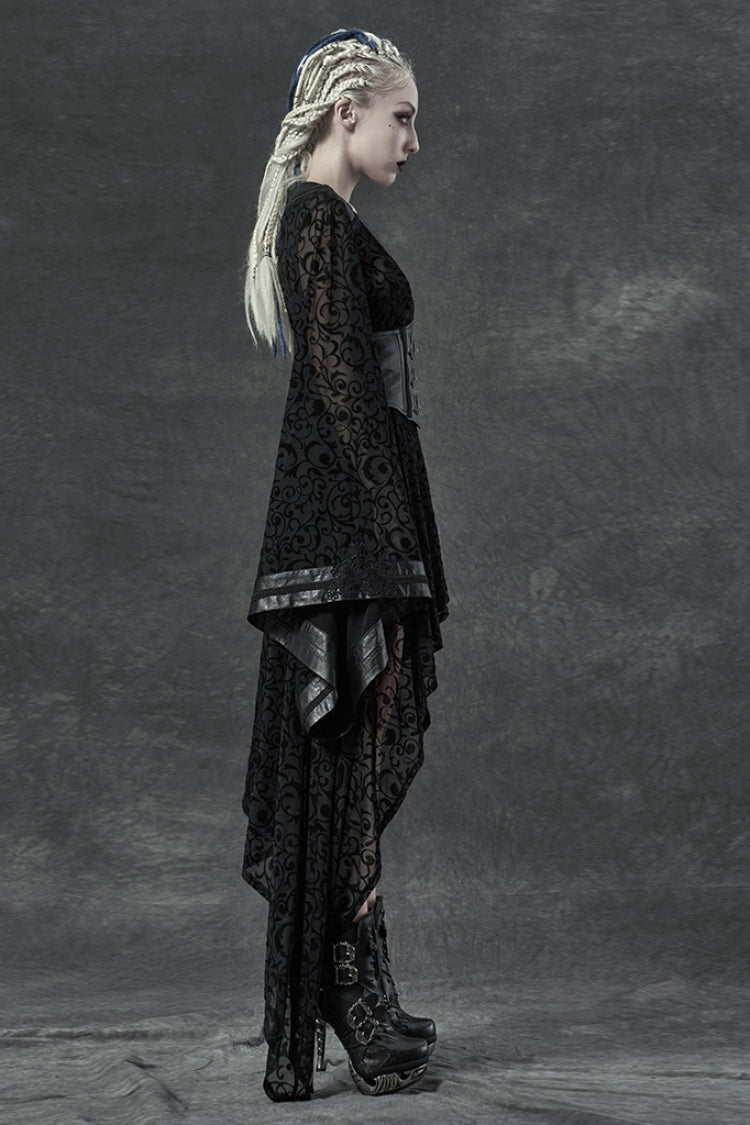 Finely Styled Dress with a Classic Vintage Look
