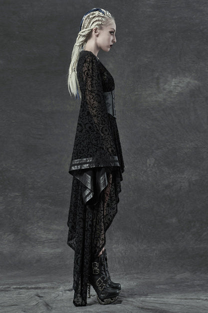 Finely Styled Dress with a Classic Vintage Look