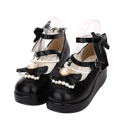 Effortlessly Elegant Shoes with a Timeless Design