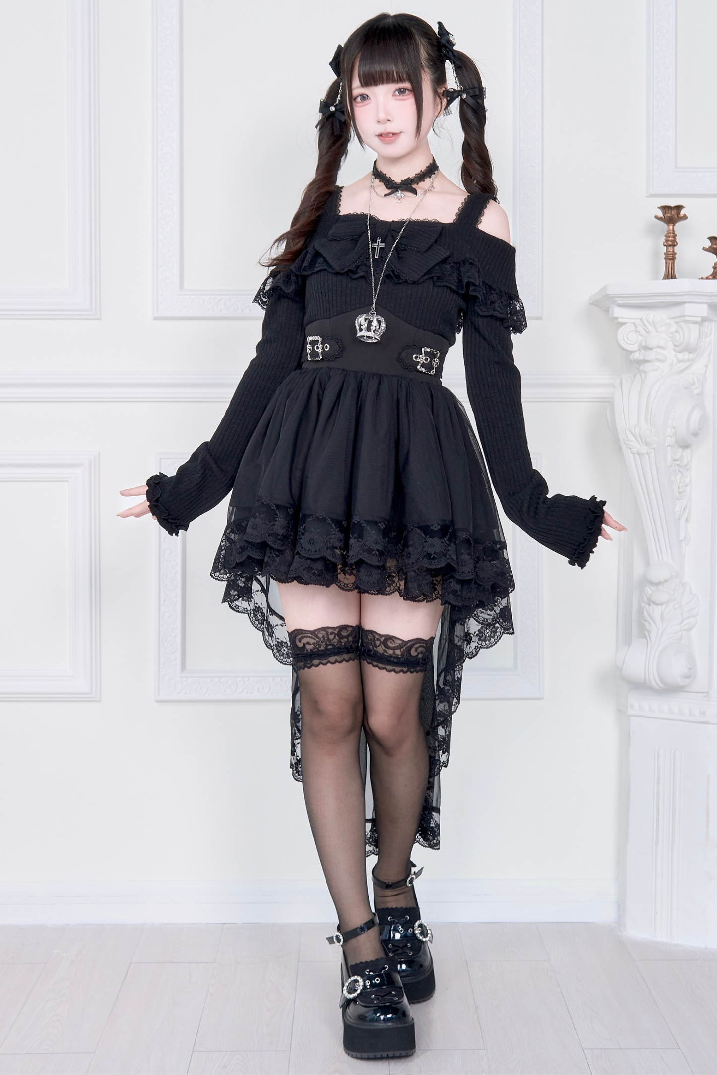 Off-shoulder Jirai Lace Dress