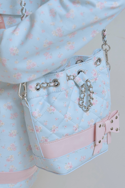 Flower Quilted Chain Bucket Bag