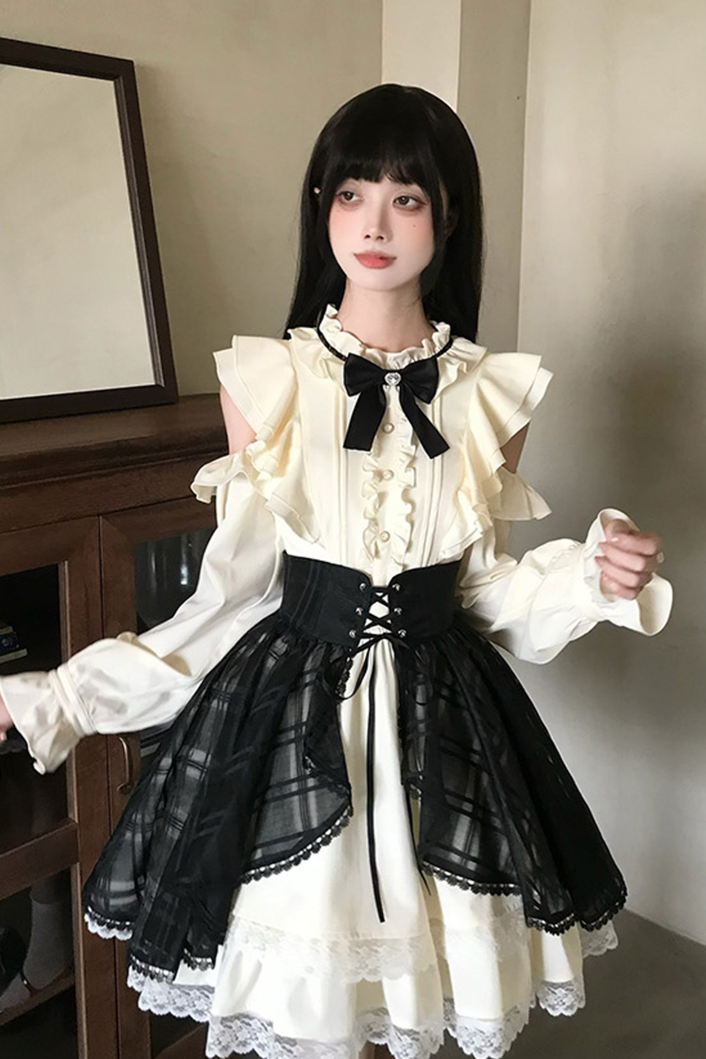 Off-shoulder Noble Dress + Skirt