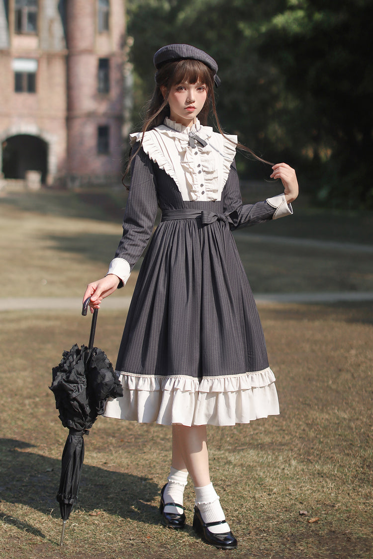 Classic Vintage Dress with a Flattering Fit