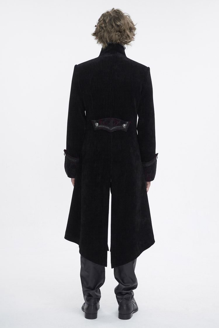 Finely Styled Coat with a Classic Vintage Look