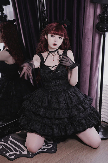 Casually Elegant Garment with a Refined Edge